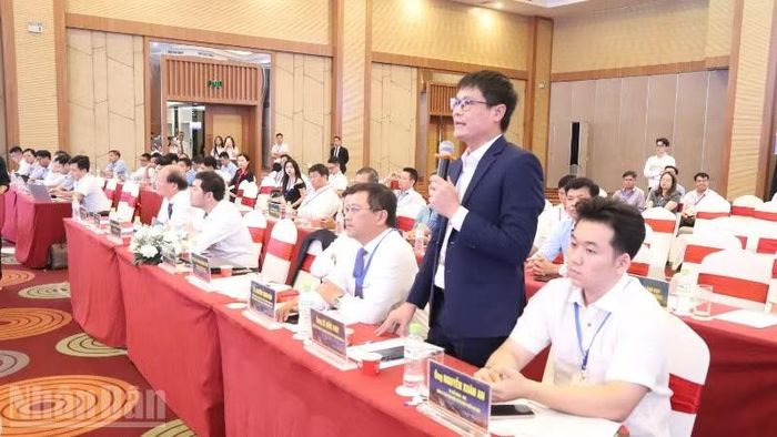 Đại diện các doanh nghiệp tham gia ý kiến tại hội thảo.