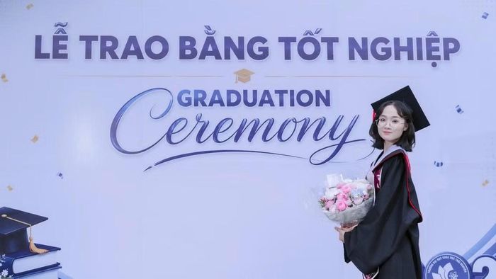 Tốt nghiệp không phải là điểm kết thúc, mà là khởi đầu của một hành trình mới.