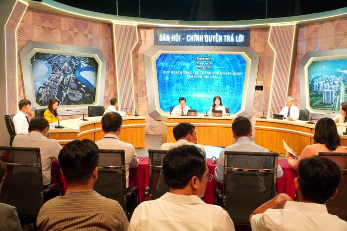  Chương trình Dân hỏi - Chính quyền trả lời tháng 7-2026. Ảnh: PHƯƠNG UYÊN 