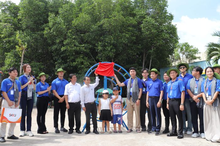 Khánh thành sân chơi thiếu nhi tại công viên tổ 36
