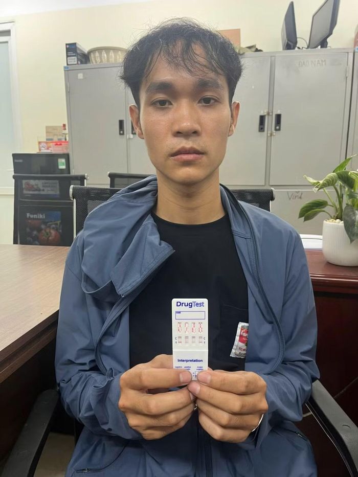 Siêu trộm Nguyễn Văn Chiến tại cơ quan Công an.