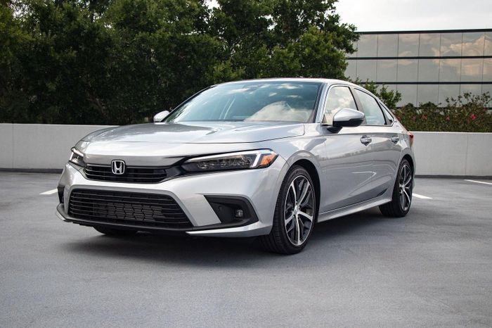 Phân khúc sedan cỡ C bị thu hẹp đã ảnh hưởng đến sức mua của Honda Civic. Ảnh: Honda