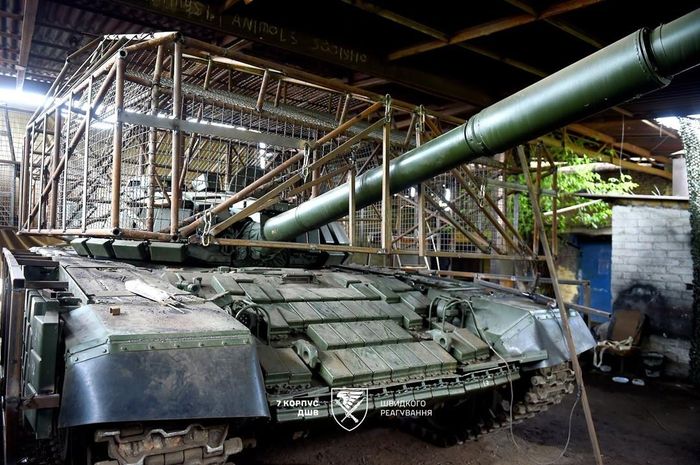 Xe tăng T-72 của Nga bị Ukraine thu giữ. Ảnh: Defense Express