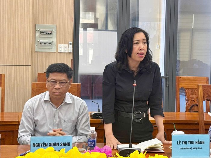 Thứ trưởng Bộ Ngoại giao Lê Thị Thu Hằng tham dự cuộc họp. Ảnh: Hoàng Dung