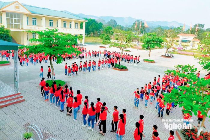 Không gian Trường THCS Thanh Liên. Ảnh: Mai Hoa