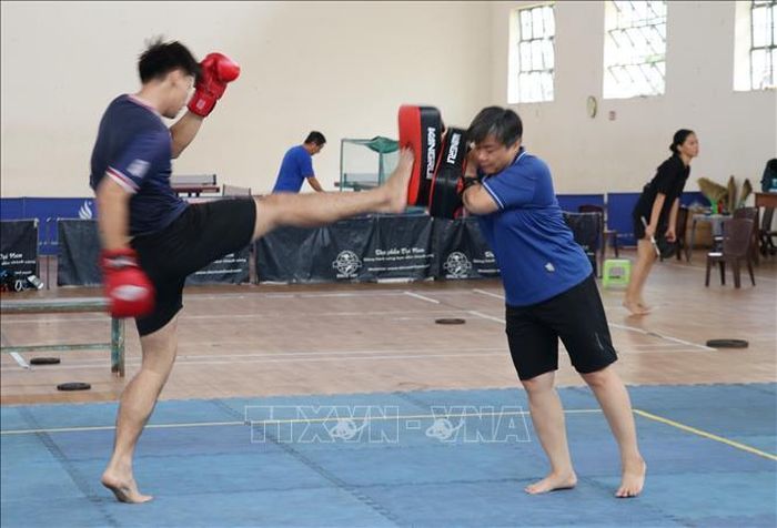 Vận động viên Đội tuyển Vovinam tỉnh Đồng Tháp tập luyện thi đấu đối kháng.