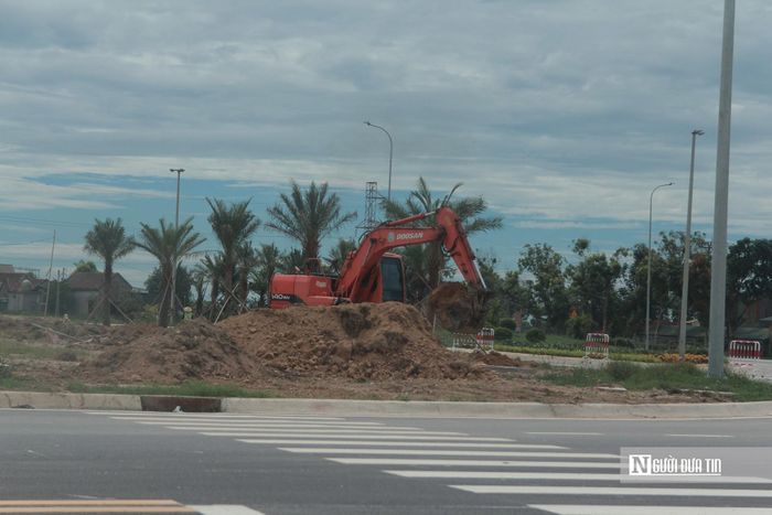 Dù đang trong giai đoạn hoàn thiện hạ tầng, khu công nghiệp đã bước đầu thu hút đầu tư.