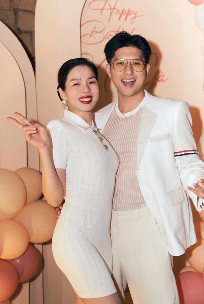 Lệ Quyên và bạn trai luôn đồng hành cùng nhau. (Ảnh: FBNV)