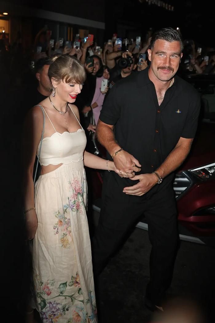 Taylor Swift và Travis Kelce tổ chức hôn lễ hôm 3/7 tại Madison Square Garden (New York) với sự tham dự của khoảng 1.000 khách mời.