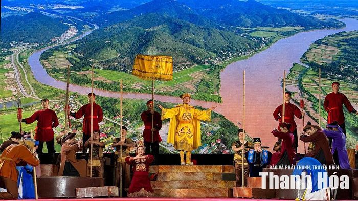 Các tiết mục văn nghệ mang đậm hào khí và truyền thống lịch sử của vùng đất xứ Thanh