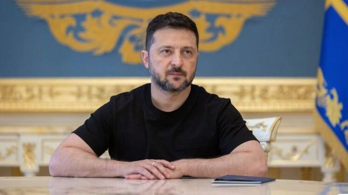 Tổng thống Volodymyr Zelensky kêu gọi các đối tác phương Tây đẩy nhanh việc chuyển giao vũ khí. Ảnh:Strana.