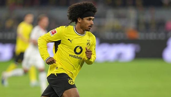 Barcelona đã hoàn tất thỏa thuận chiêu mộ tiền đạo Karim Adeyemi từ Borussia Dortmund.