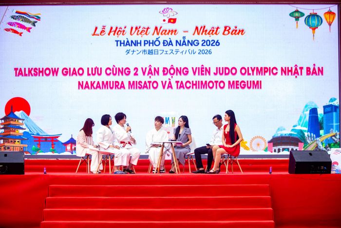 Hoạt động giao lưu đặc biệt cùng hai vận động viên Judo Olympic Nhật Bản trong khuôn khổ Lễ hội Việt Nam - Nhật Bản thành phố Đà Nẵng 2026. Ảnh: BẢO LÂM