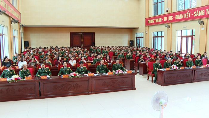 Đại biểu dự buổi gặp mặt.