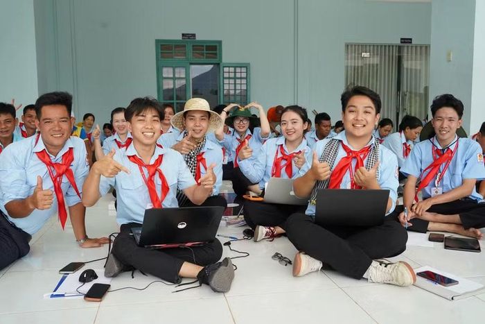  Những ngày cùng sinh hoạt và rèn luyện không chỉ giúp các tổng phụ trách Đội nâng cao kiến thức, nghiệp vụ mà còn được gặp gỡ, kết nối với đồng nghiệp trên cả nước. Ảnh: BTC 