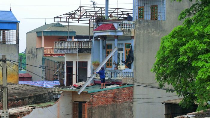 Việc mở rộng tuyến đường giúp phân luồng hiệu quả, giảm ùn tắc giao thông nghiêm trọng tại cửa ngõ phía Tây, đồng thời thúc đẩy chuyển dịch cơ cấu kinh tế và nâng cao đời sống nhân dân.