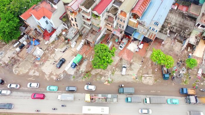 Các xã, phường phải hoàn thành giải phóng mặt bằng trước ngày 30/6, hoàn tất phá dỡ công trình trong tháng 7 để bàn giao mặt bằng sạch cho nhà thầu.