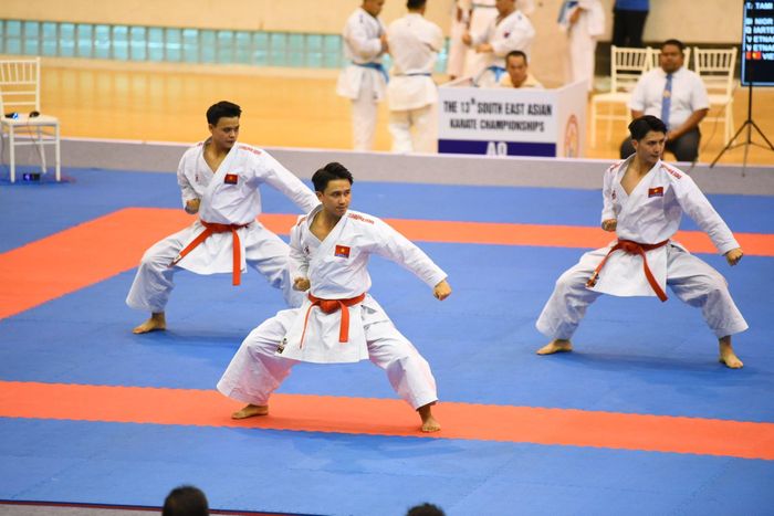 Trận thi đấu chung kết nội dung quyền biểu diễn đồng đội nam.