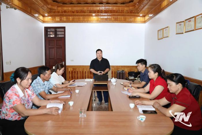Chi bộ HTX Môi trường Xanh (phường Trung Thành) thảo luận giải pháp lãnh đạo thực hiện nhiệm vụ sản xuất, kinh doanh 6 tháng cuối năm 2026.