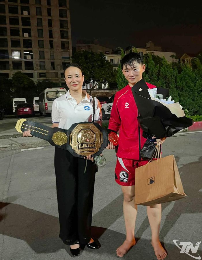 Nguyễn Vũ Quỳnh Hoa đã bảo vệ thành công chiếc đai vô địch hạng 52kg nữ LION Championship sau chiến thắng đầy bản lĩnh.