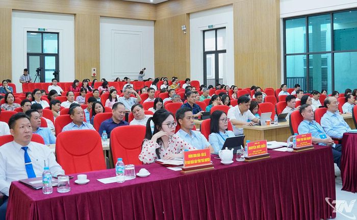 Các đại biểu dự Hội nghị.