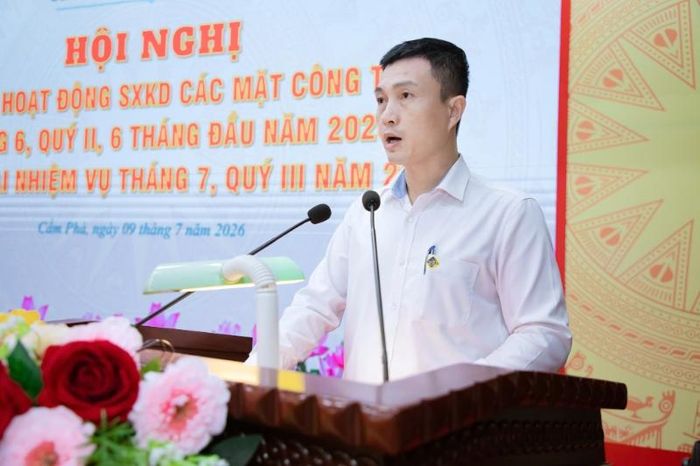Đồng chí Vũ Hữu Tuyến - Trưởng Phòng KCM tham luận tại hội nghị