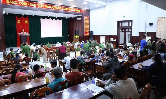 Khoảng 380 thân nhân liệt sĩ trên địa bàn các phường, xã ở An Giang được lấy mẫu sinh phẩm ADN phục vụ việc xác định danh tính liệt sĩ.