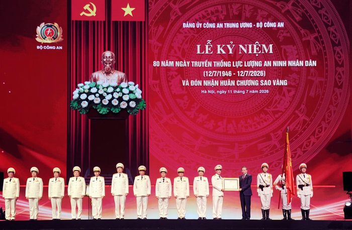 Tổng Bí thư, Chủ tịch nước Tô Lâm trao Huân chương Sao vàng tặng lực lượng ANND (ngày 11/7/2026).
