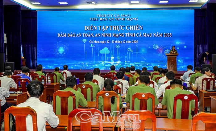 Công an tỉnh Cà Mau tham mưu tổ chức diễn tập thực chiến bảo đảm an toàn, an ninh mạng, nâng cao năng lực ứng phó với các tình huống tấn công mạng.