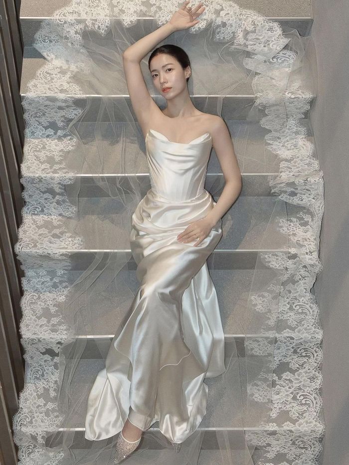 Vẻ đẹp dịu dàng của Hwa Young trước thềm hôn lễ. (Ảnh: IGNV)