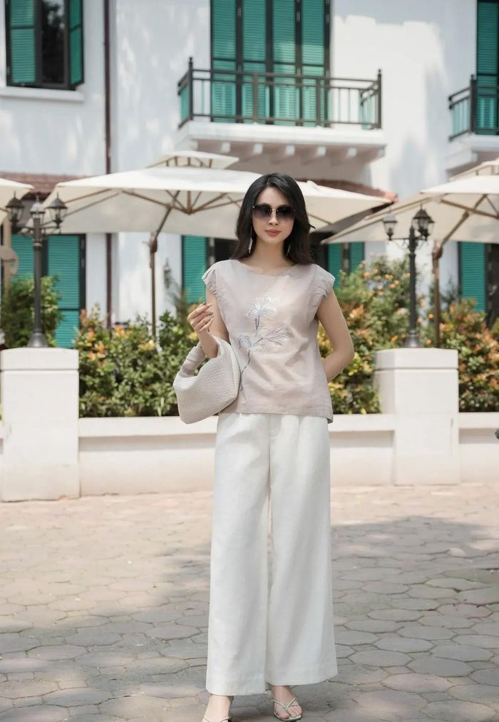 Linen có khả năng thấm hút mồ hôi nhanh, tạo cảm giác mát mẻ