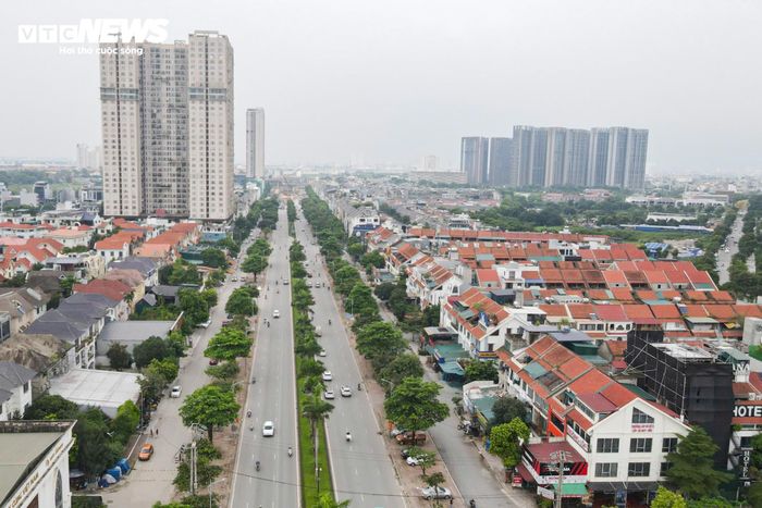 Đoạn từ Đại lộ Thăng Long đến đường trục phía Nam dài khoảng 9,5km hiện đã cơ bản hình thành với quy mô 6 làn xe. 