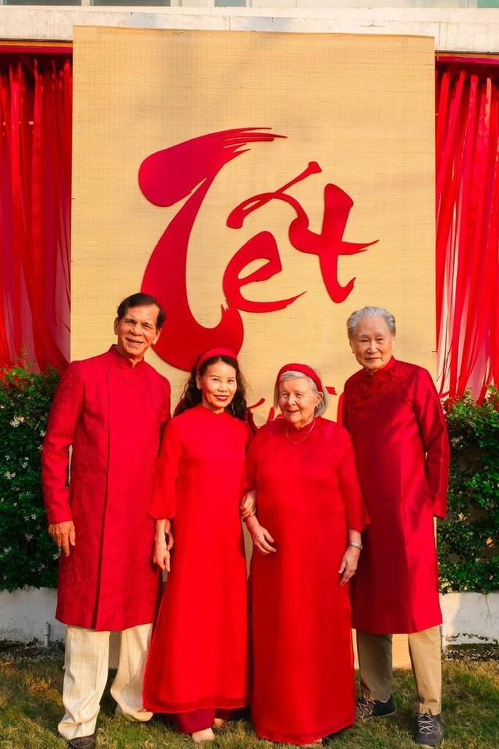 Mối quan hệ gắn kết của mẹ Hồ Ngọc Hà và mẹ Kim Lý được nhiều người ngưỡng mộ.
