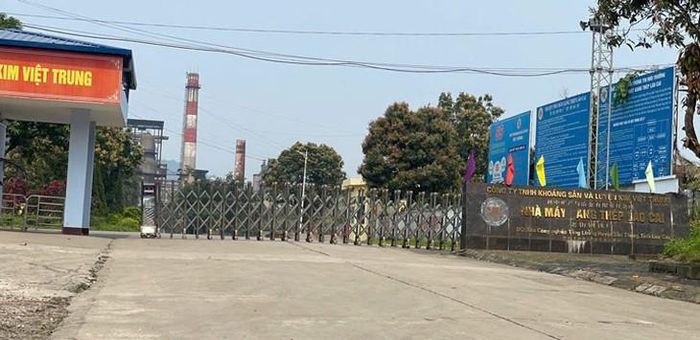 Nhà máy gang thép Lào Cai của Công ty Việt Trung.