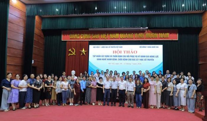 Các đại biểu tham gia hội thảo.