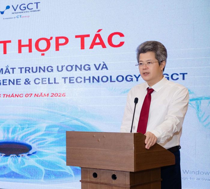 PGS.TS Phạm Ngọc Đông - Giám đốc Bệnh viện Mắt Trung ương phát biểu.