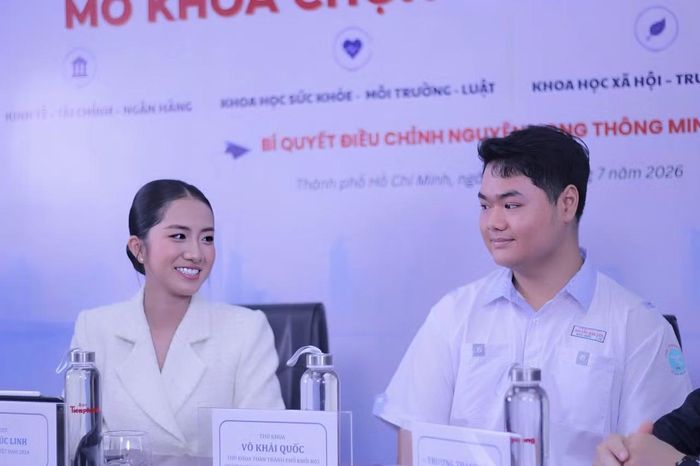Chia sẻ tại chuỗi livestream độc quyền "Cùng thủ khoa mở khóa chọn trường 2026" còn có sự tham gia của Hoa hậu Việt Nam 2024 Hà Trúc Linh.