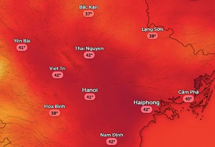 Nhiệt độ cảm nhận ở một số khu vực tại miền Bắc chiều nay, 13/7 - những ngày này Hà Nội nóng oi. Ảnh: Zoom Earth, OpenStreetMap, ICON.