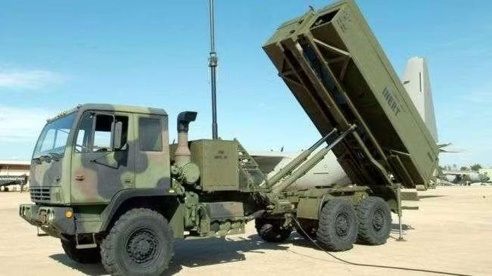 Hệ thống MEADS được tích hợp tên lửa đánh chặn MIM-104F sử dụng trên tổ hợp Patriot PAC-3, loại đạn này có khả năng phá hủy mục tiêu bằng phương thức va chạm động năng nổi tiếng.