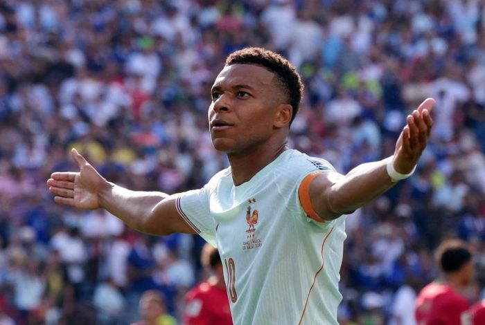 Mbappe chưa từng thắng Yamal ở một cuộc đấu loại trực tiếp. Ảnh: Reuters.
