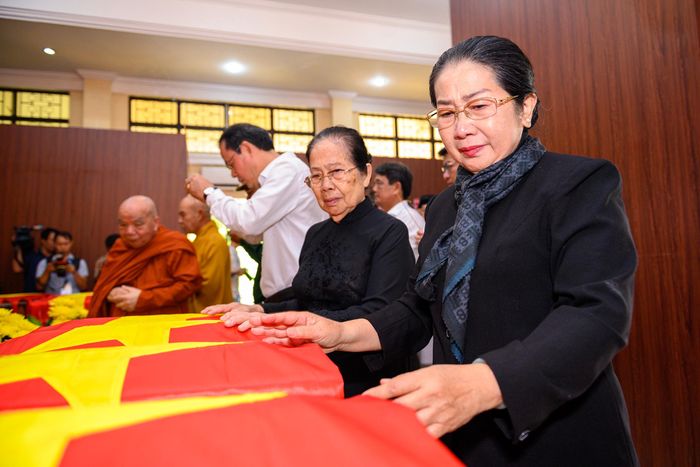  Lễ dâng hương của Ban Thường trực Ủy ban MTTQ Việt Nam TP.HCM diễn ra trong những ngày cả nước hướng tới kỷ niệm 79 năm Ngày Thương binh - Liệt sĩ (27/7/1947 - 27/7/2026). 