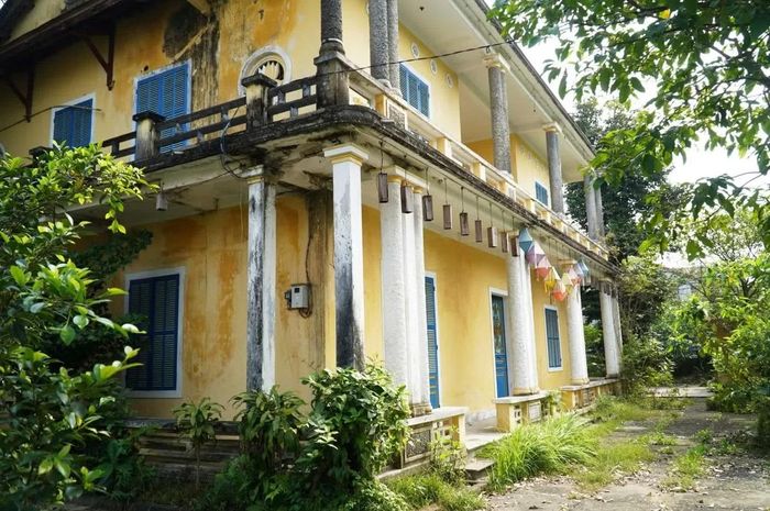  Công trình từng được chỉnh trang, khai thác dịch vụ trải nghiệm văn hóa, ẩm thực nhưng sau đó đóng cửa và rơi vào cảnh hoang phế. 
