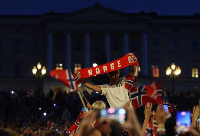 Cổ động viên Na Uy tập trung tại Oslo (Na Uy) ngày 11/7 (giờ địa phương). Ảnh: Reuters.
