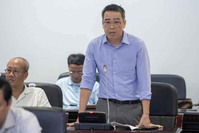 Đại diện Công ty sách Nhã Nam có cùng quan điểm với ý kiến về luật liên quan tới chiết khấu giá sách trên nền tảng thương mại điện tử quốc tế. Theo đó, các nền tảng điện tử thu phí cao, có lợi thế về nền tảng, logistics, nên luôn để mức khuyến mại cao cho khách hàng, khiến các đơn vị sách khó cạnh tranh, chịu áp lực về kinh tế. Ngoài ra, đại diện Nhã Nam cho rằng Luật cần có nội dung phát triển văn hóa đọc thông qua giáo dục.