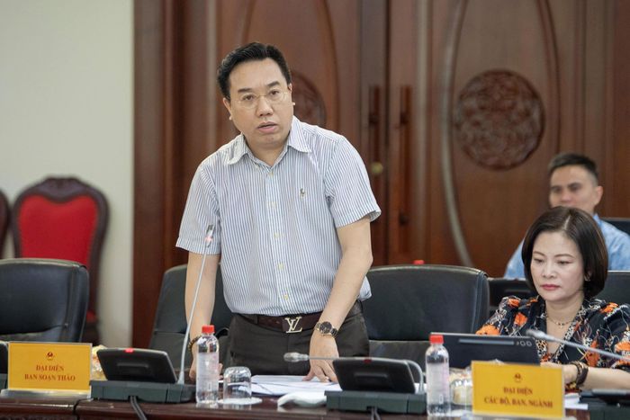 Cuối tọa đàm, ông Nguyễn Nguyên - Cục trưởng Cục Xuất bản, In và Phát hành, Bộ Văn hóa, Thể thao và Du lịch - nói các góp ý từ đại diện các NXB, công ty sách sẽ được ban soạn thảo tiếp thu, để tiếp tục hoàn thiện dự thảo Luật.