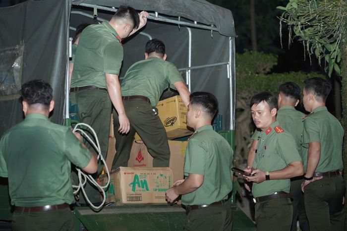 Đoàn Thanh niên Bộ Tư lệnh Cảnh vệ - Bộ Công an chuẩn bị cho chuyến đi