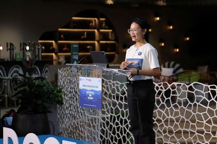 Nguyễn Huỳnh Giao thuyết trình tại diễn đàn khu vực hưởng ứng Ngày Đại dương Thế giới 2026 vừa diễn ra tại Bangkok. Nguồn ảnh: UNESCO