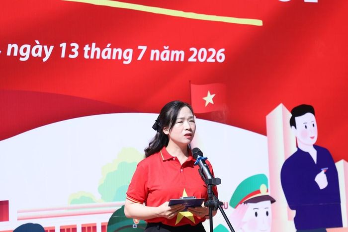 Bí thư Tỉnh Đoàn, Chủ tịch Hội LHTN Việt Nam tỉnh Tuyên Quang Dương Minh Nguyệt phát biểu