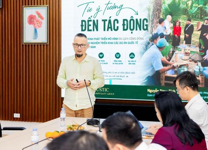Ông Nguyễn Ngọc Bích, Giám đốc Đổi mới sáng tạo của Dự án Du lịch Thụy Sĩ vì sự phát triển bền vững tại Việt Nam (ST4SD) chia sẻ tại tọa đàm