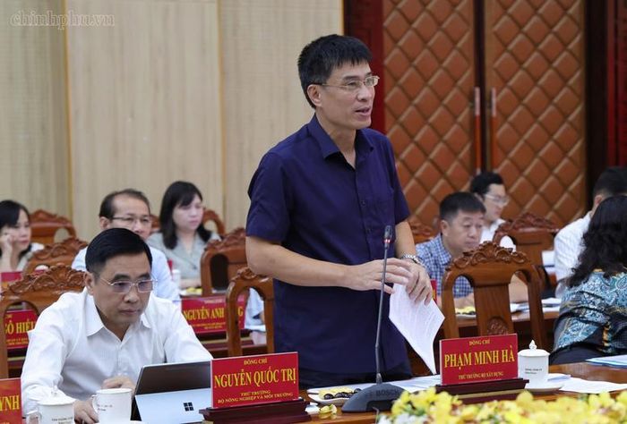 Thứ trưởng Bộ Xây dựng Phạm Minh Hà đánh giá An Giang đã triển khai tích cực cải cách thủ tục hành chính và chuyển đổi số trong lĩnh vực xây dựng - Ảnh: VGP/Gia Huy